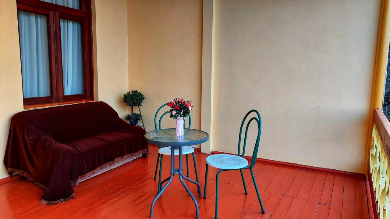 Guesthouse "Door" In Signagi Exterior foto